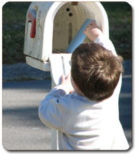 boy-at-mailbox
